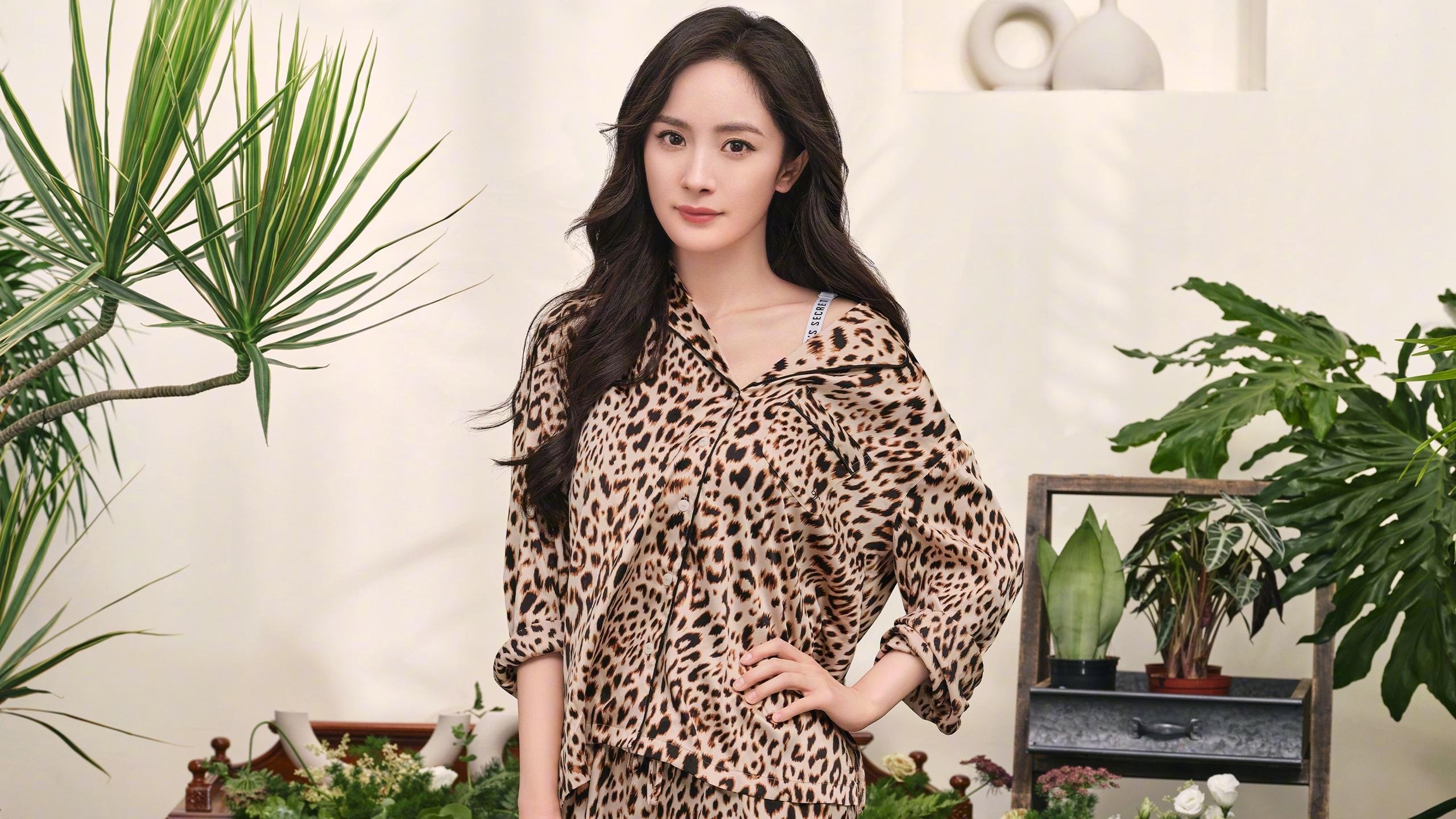 未来篮球场:全息投影与虚拟互动引领新体验,3d全息投影素材篮球