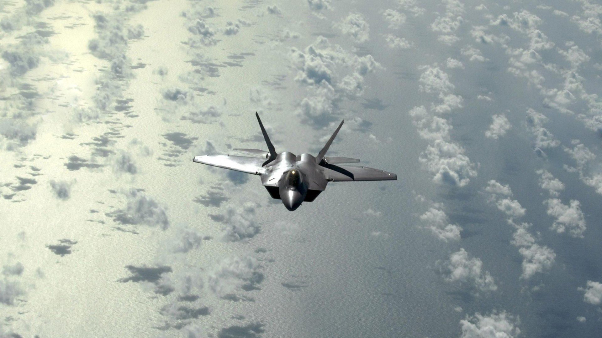 爱游戏娱乐平台-野外洞穴探险攀岩，挑战自然的极限，野外探险山洞视频