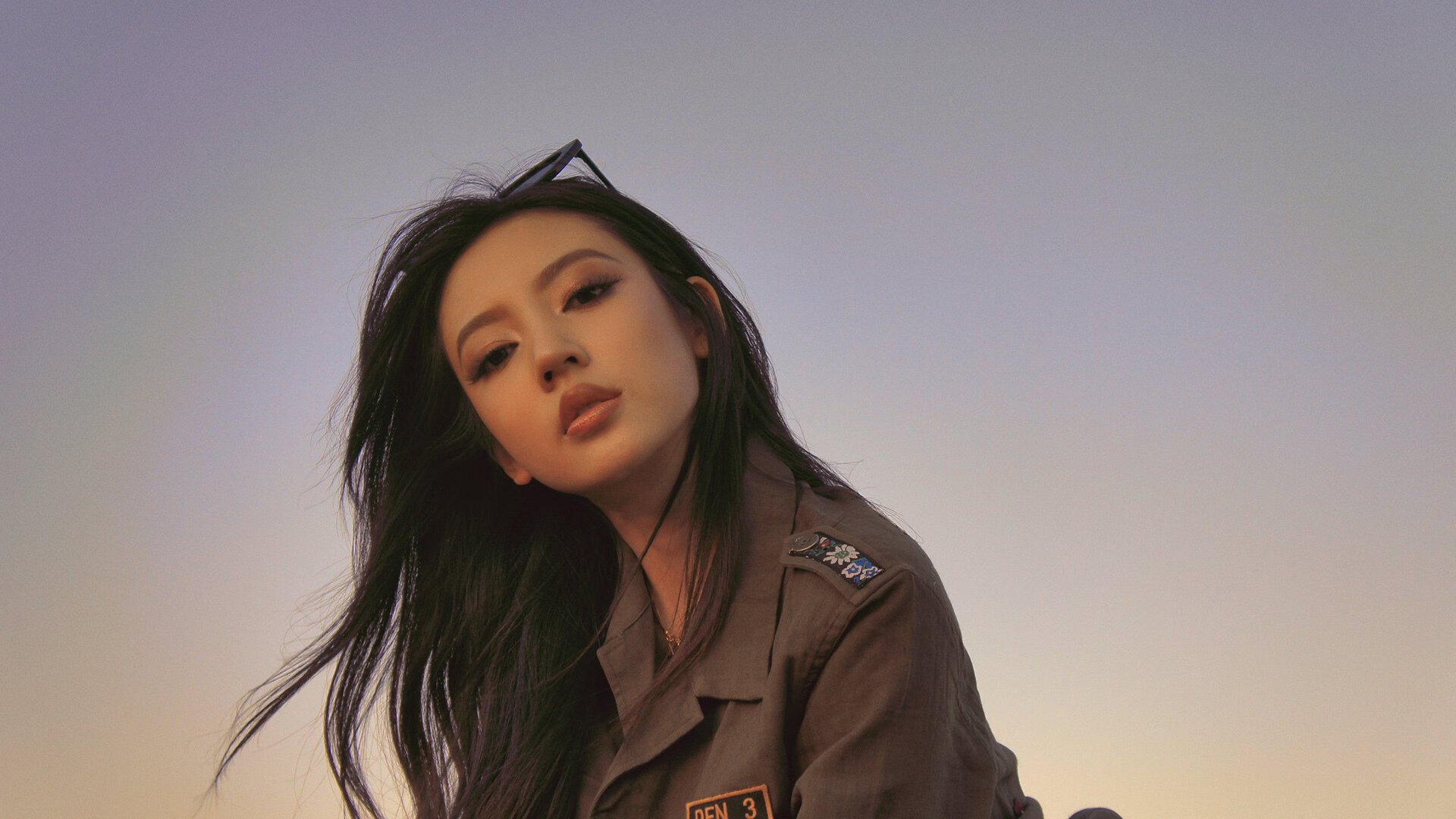 青少年“篮球志愿大使”在全国多地走访慰问贫困地区少年儿童，青少年篮球队